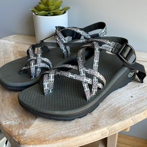 string cream chacos